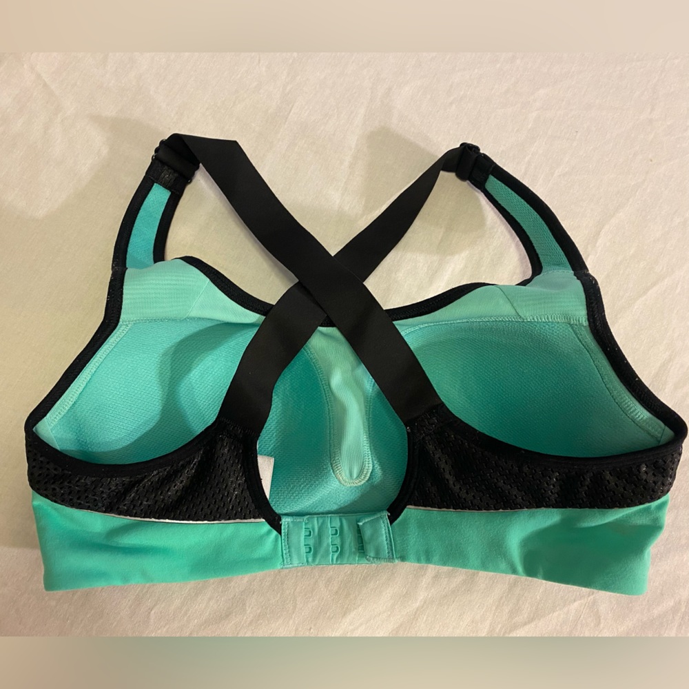 Victoria Secret sport bra size 32C Like New - Picture 5 of 10